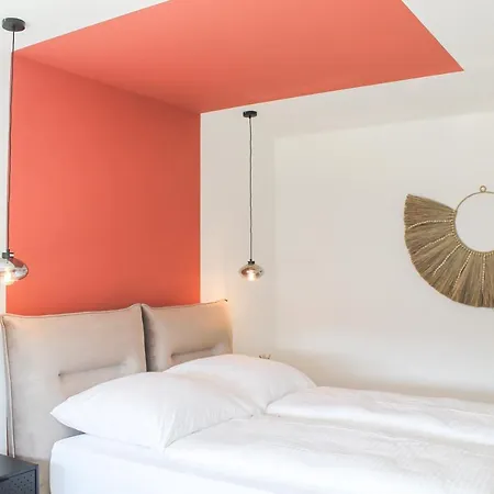 African-Style Apartment - Stadtnah, Parkplatz, E-Ladestation Fuer Auto & Fahrraeder, Gitterbox Fuer Fahrraeder, Fitnessstudio Koblenz  Buitenkant foto